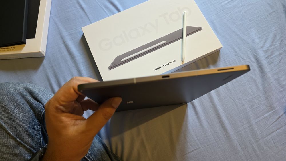 Samsung Tab S10 FE+ 5G 128GB + Teclado Slim