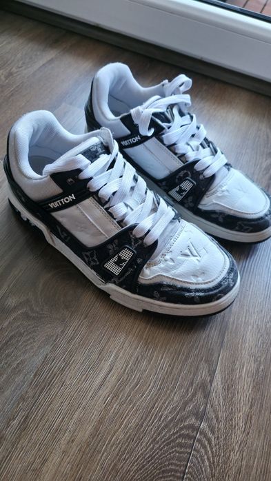 Louis Vuitton LV Trainer Sneakers – r. 43