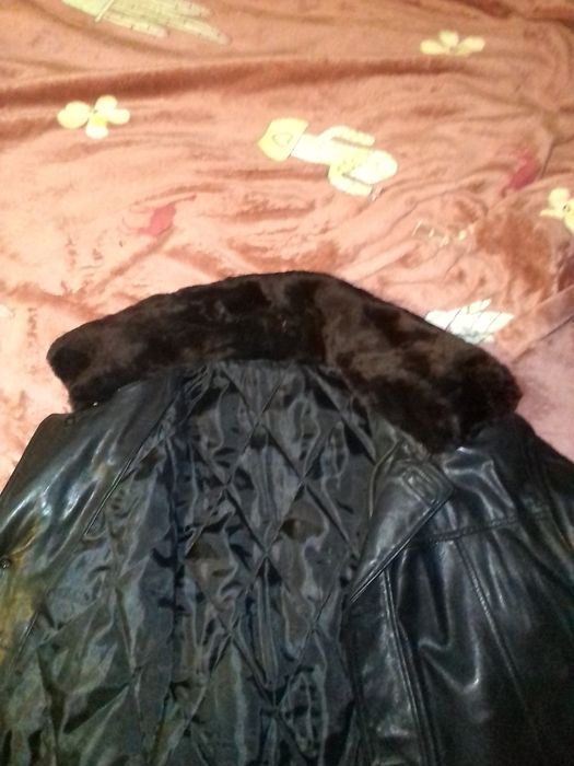 Куртки кожані...