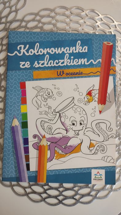 Kolorowanka że szlaczkiem "W oceanie"A4