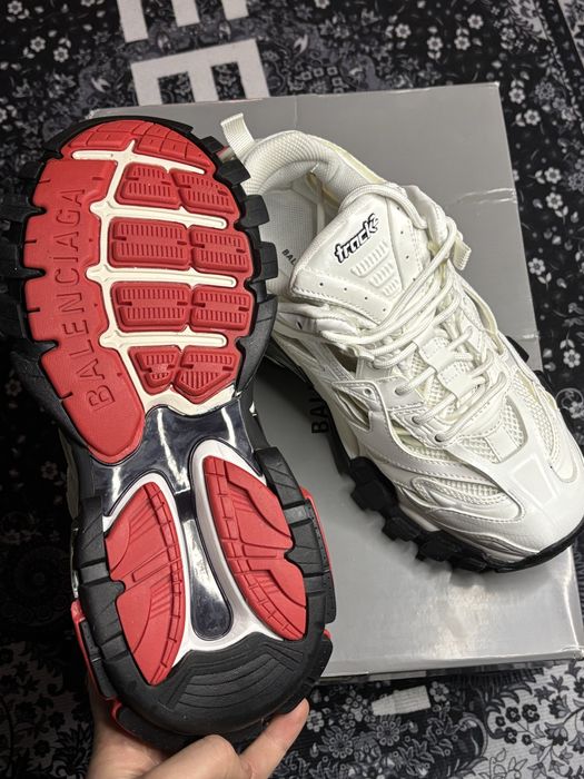 Balenciaga trak 2