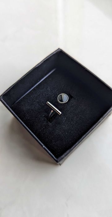 Геометричне чорне кругле кільце