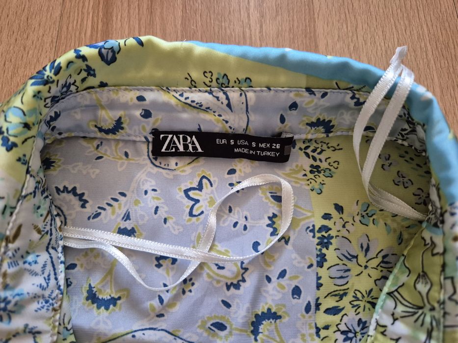 Блуза сатинова Zara