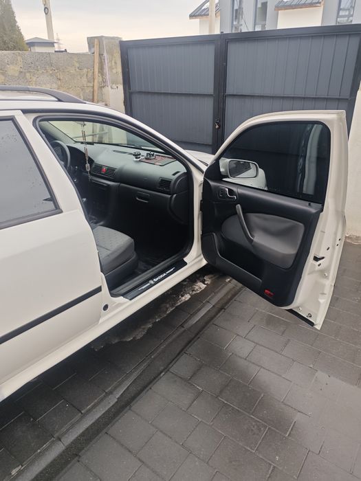 Автомобіль Шкода Октавія
