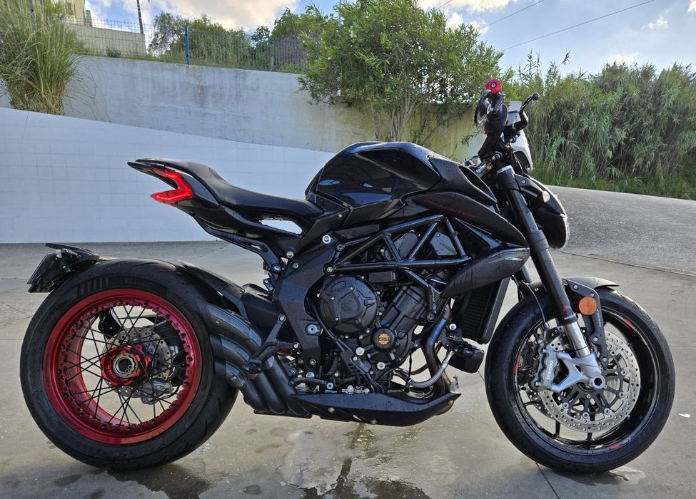 MV Agusta Dragster R