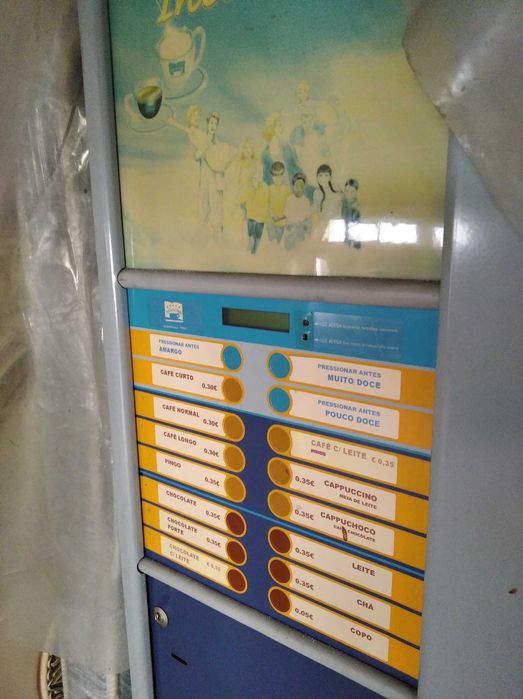 Máquinas vending  Incontro  Noidue Faspuntino Alice Club e moedeiros