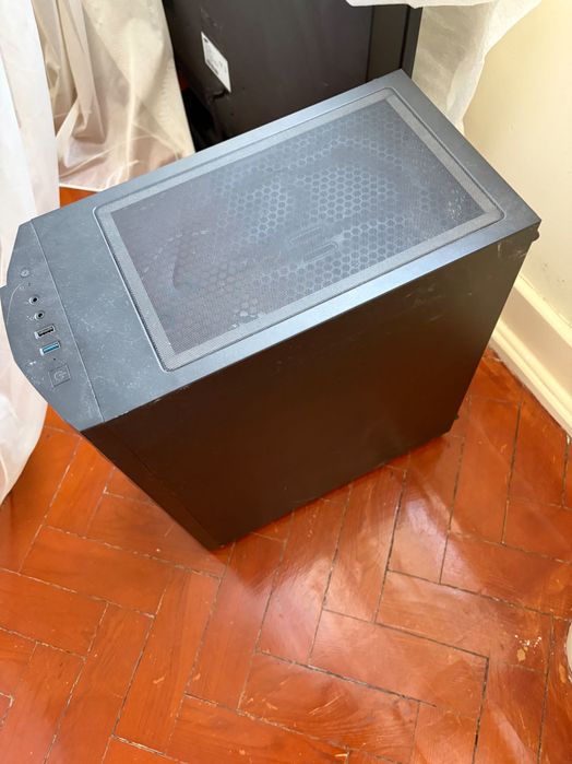 Computador / caixa e peça indicada em bom estado