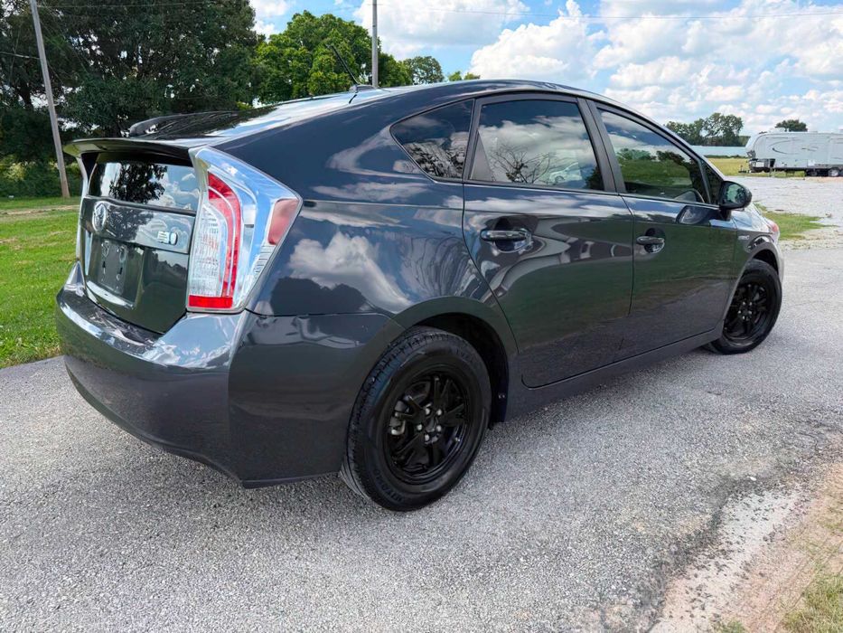 Toyota Prius Three      2015