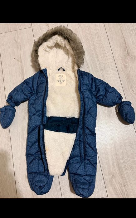 granatowy kombinezony niemowlęcy