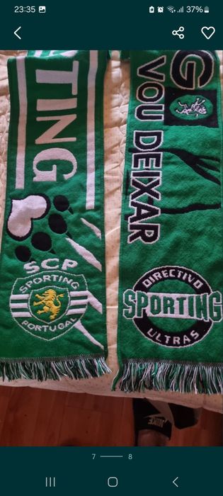 Cachecois de clubes  e da selecao  a cada 2 cachecoes  15 euros