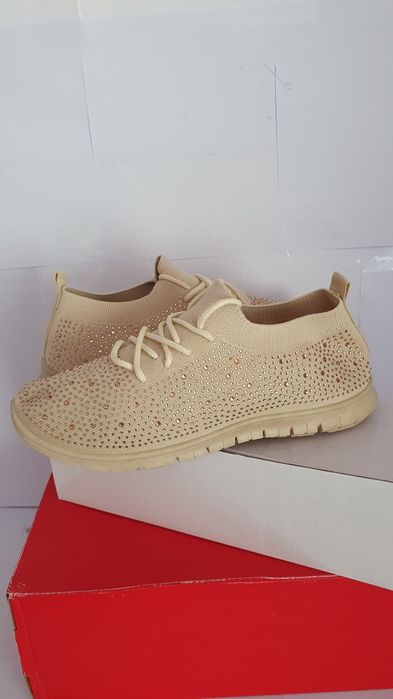 Sneakersy nowe damskie z ozdobami rozmiar 39