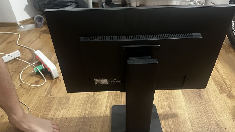 Monitor w dobtym stanie