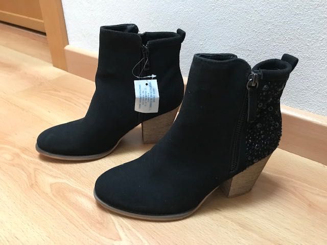Botas Pretas Nº 36 NOVAS