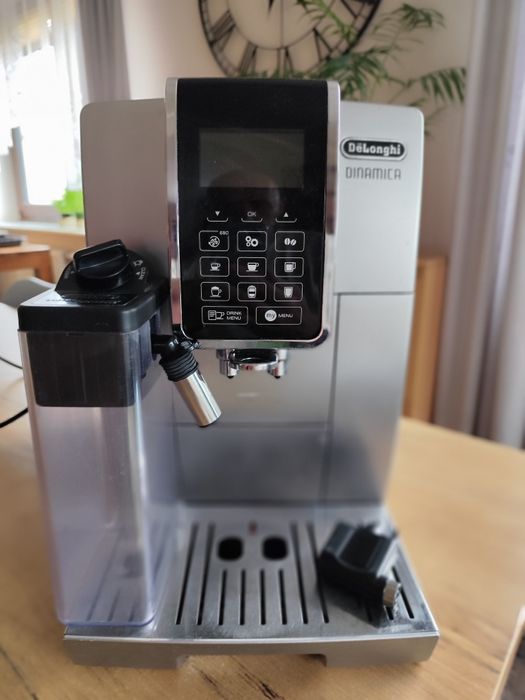 Ekspres ciśnieniowy DeLonghi Dinamica