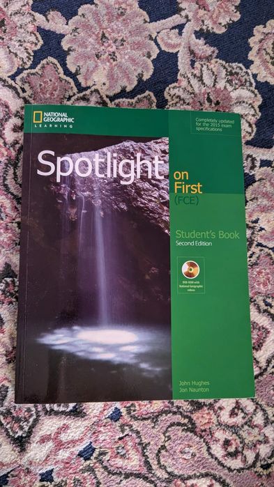Livro Spotlight on First - student's book and workbook