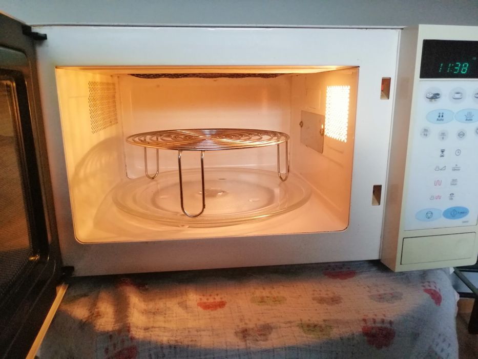 Sprzedam mikrofalówkie z grillem