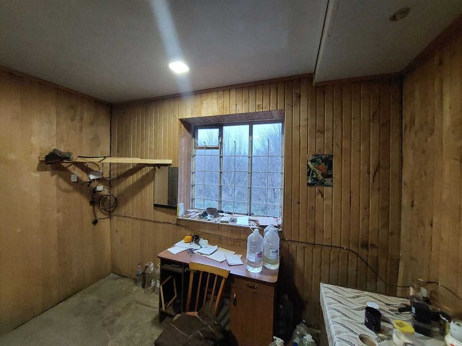 (5) Продам спеціальне приміщення 6470