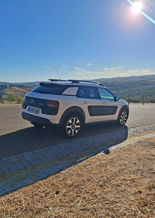 Citroën C4 Cactus 1.2 PureTech 2016 134000 kms 1 Dono Livro de Revisões