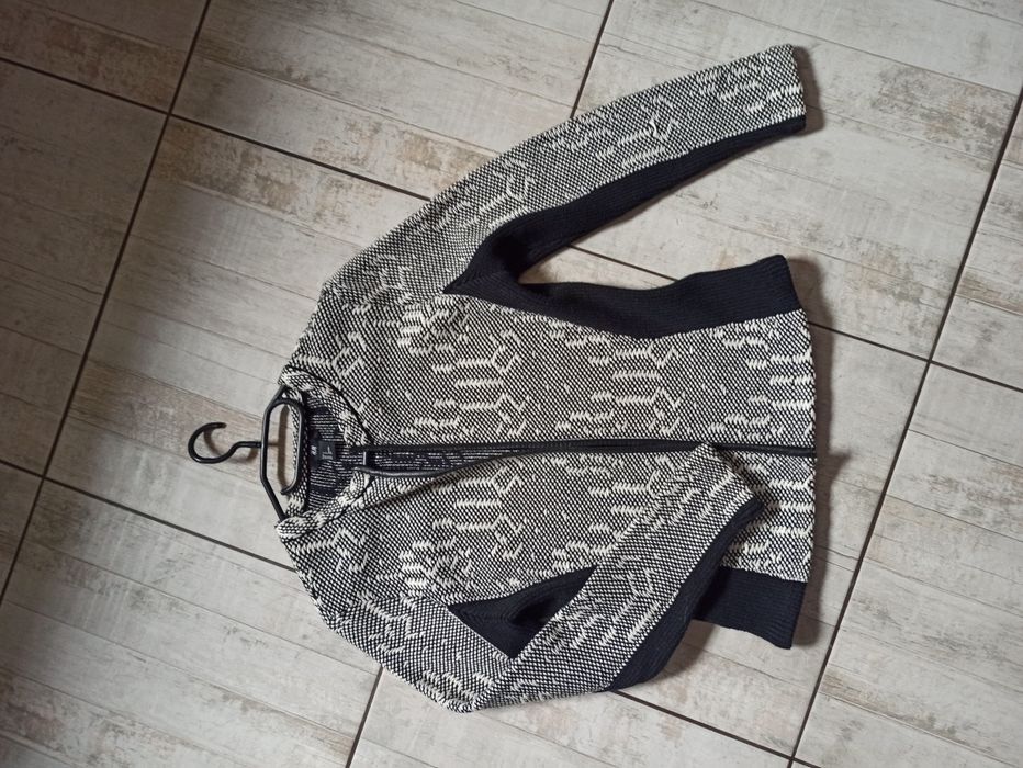 Sweter damski marki H&M, rozmiar S