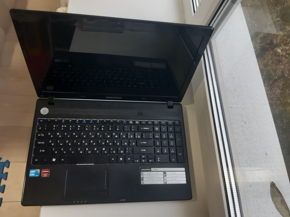 Ноутбук  Acer еmachines E732G