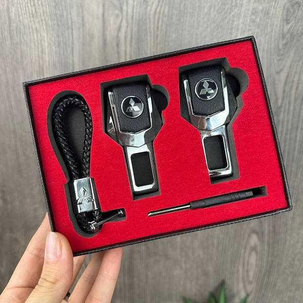 Подарок заглушки ремней + брелок
