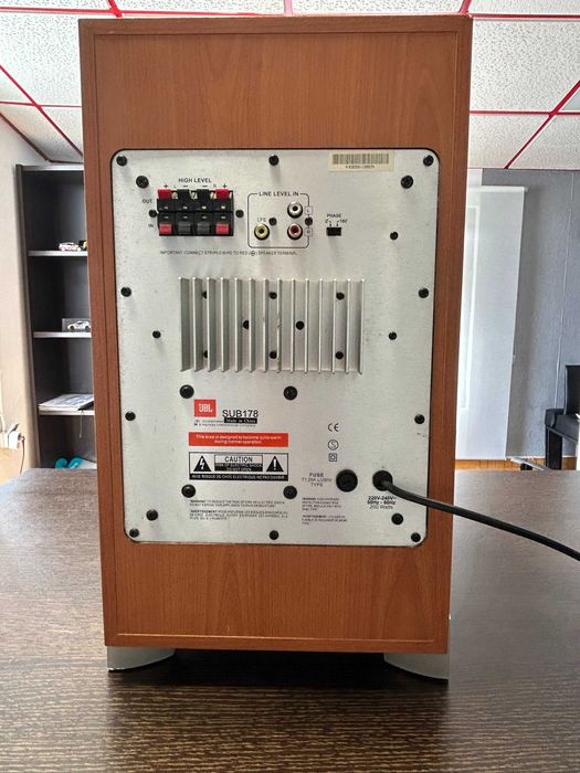 Amplificador AV Yamaha RX-V650+conjunto de colunas JBL SCS 178