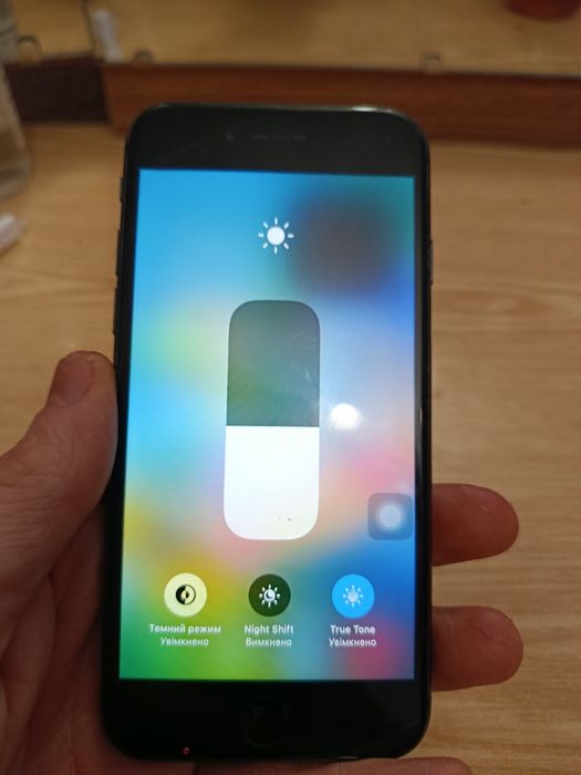 Айфон 8 64 ГБ...