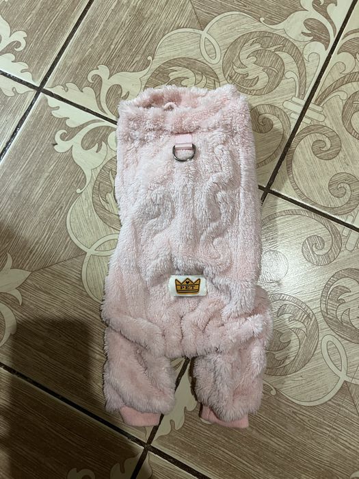 Продам костюмчики для маленьких песиків