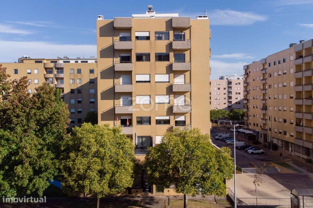 Apartamento T4 Com Garagem Fechada Em São Vitor - Braga