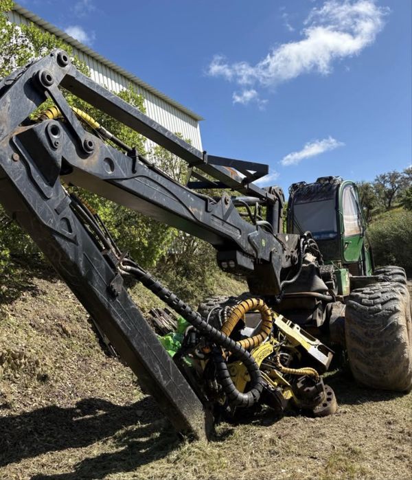 Jonh Deere 1470E 2011