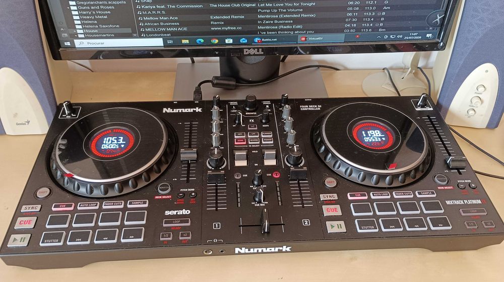 Controlador DJ Numark Mixtrack Platinum FX