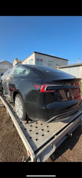Розборка tesla model 3 highland