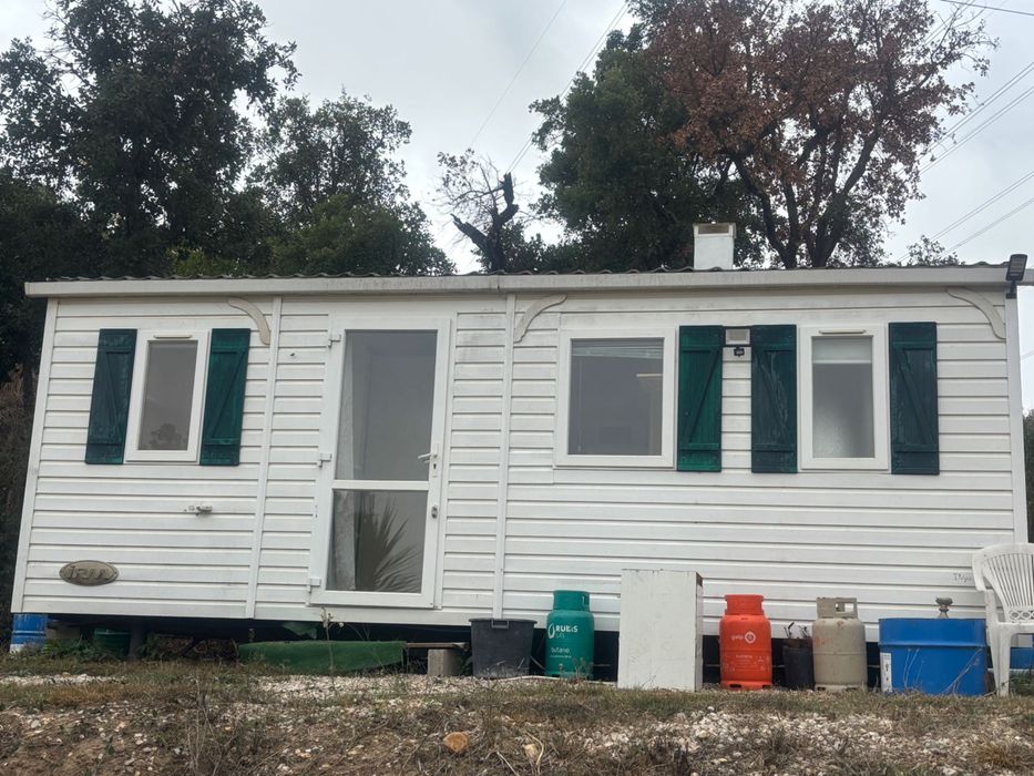 Vendo 2 casas móvel em ótimo estado.