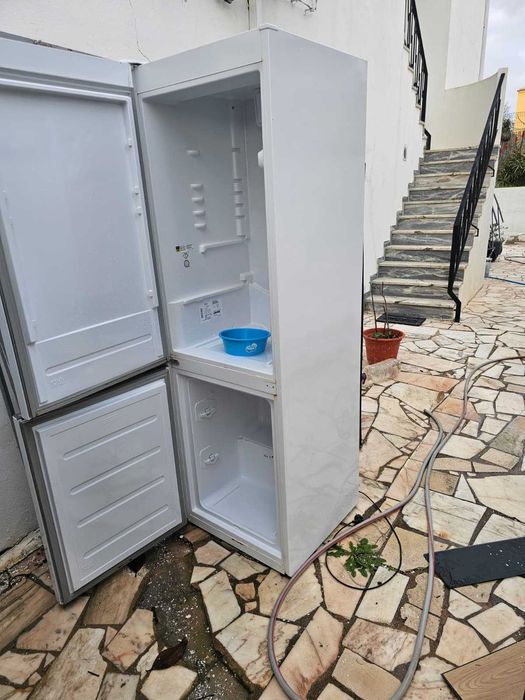 Frigorífico Hotpoint Ariston H8 A1E W – 339L – Bom estado