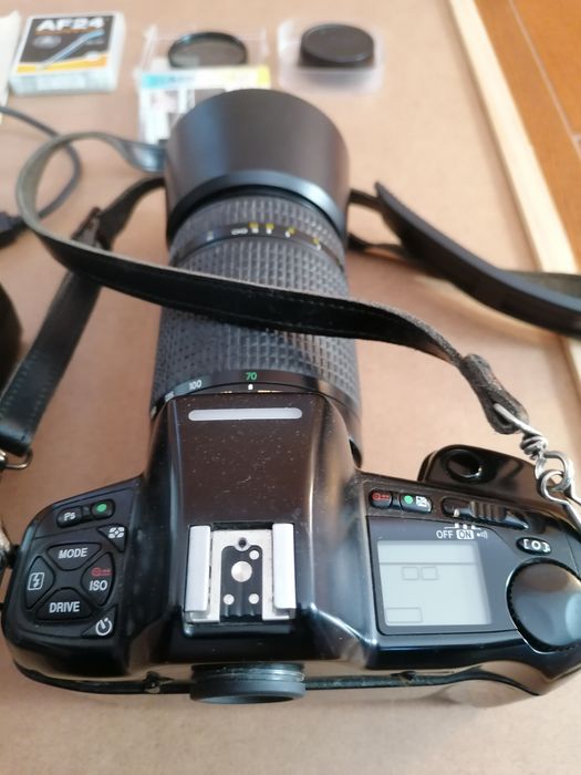 NIKON ED AF NiKKOR 70-300mm