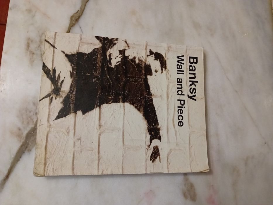 Livro Banksy Wall and Piece