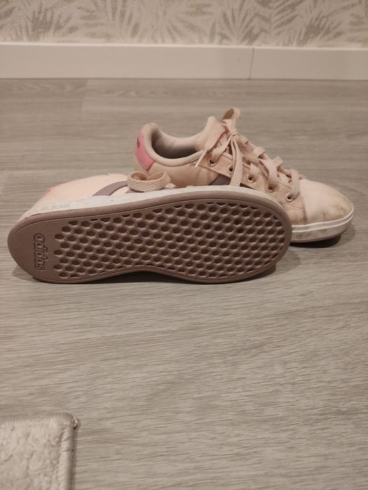 Sapatilhas criança da adidas tamanho 33