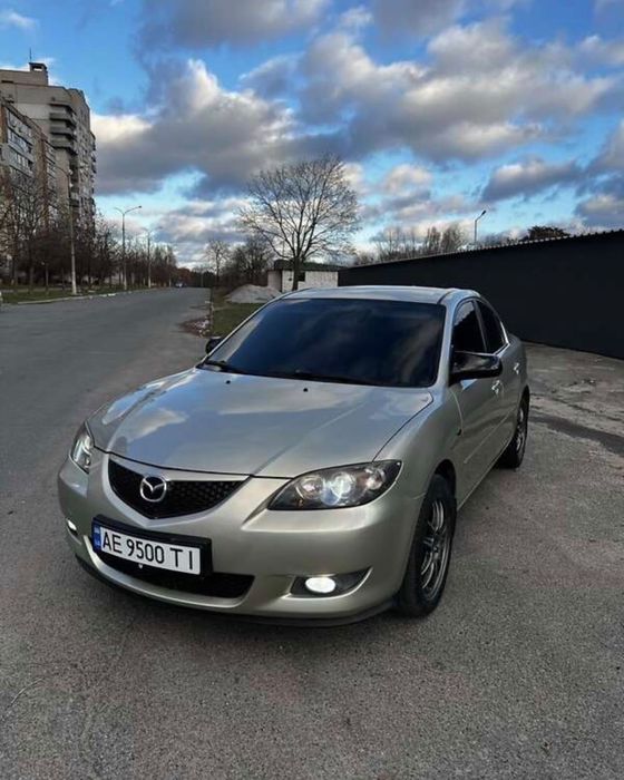 Продам Mazda 3 1.6
