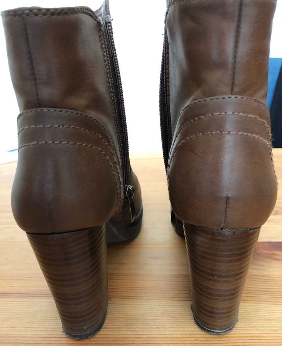 Botas castanhas Grau 35