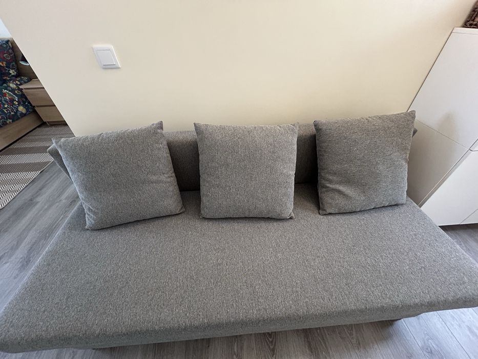 Vende-se sofá-cama, cor cinza, do IKEA,