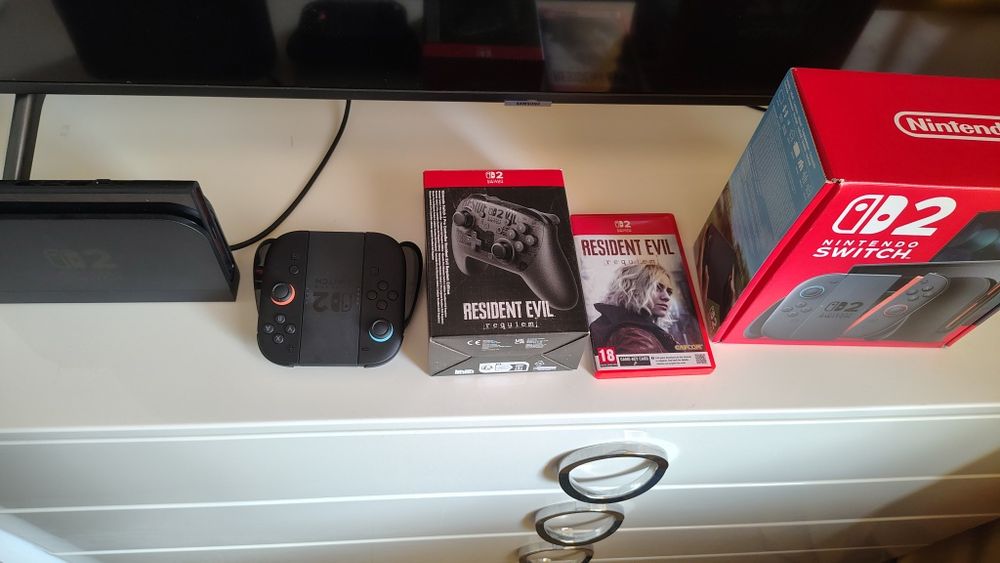 Nintendo switch 2 gwarancja 23 miesiące + pad + gra