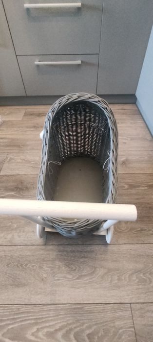 Wózek dla lalek wiklinowy