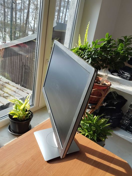 Monitor HP EliteDisplay E222