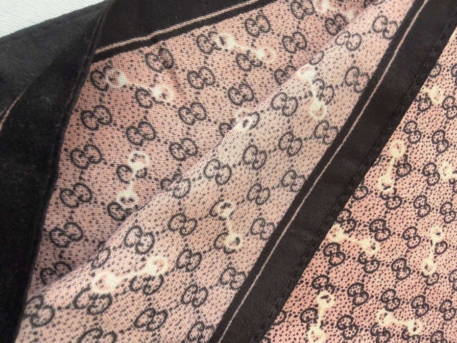 Хіт сезону хустка в стилі Gucci 90x90 см