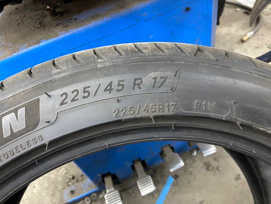 225/45R17 Cztery używane opony letnie Michelin w bardzo dobrym stanie