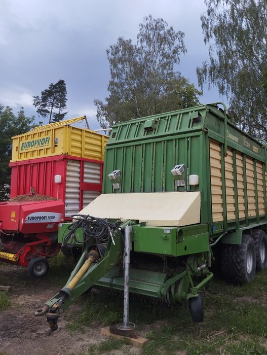 Przyczepa samozbierająca Pottinger Europrofi 5000. Krone R/54 GL