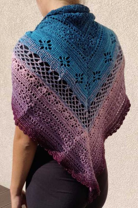 Chusta Cieniowana Ręcznie Wykonana Szydełko Hand Made 154x140x77