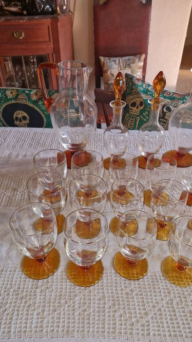 Serviço de copos bicolor em vidro art decô