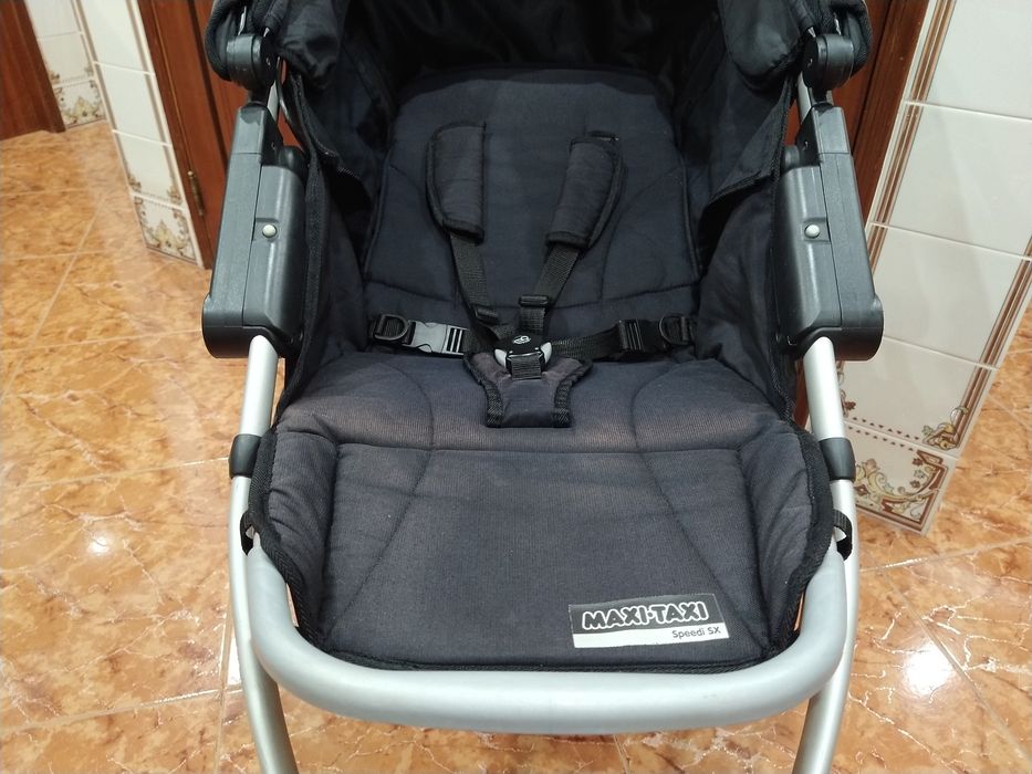 Carrinho de de bebé MAXI-TAXI

Speedi SX