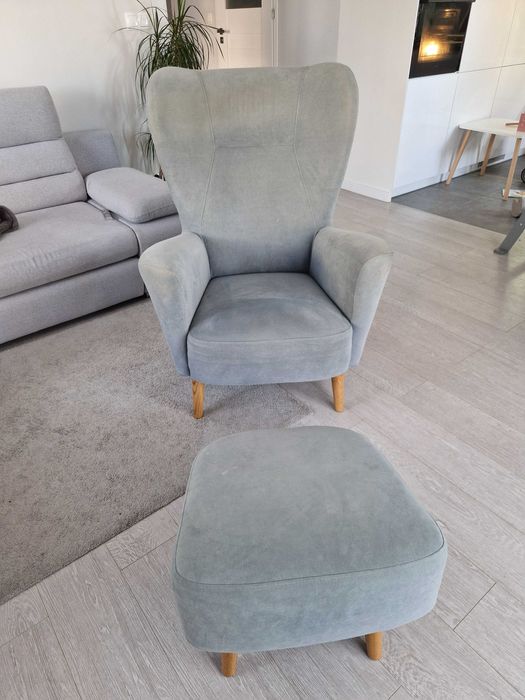 Fotel z podnóżkiem